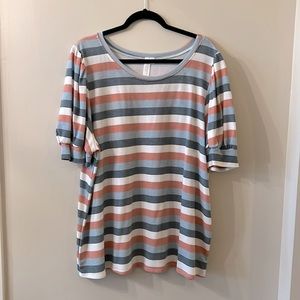 Short Sleeve Top by Hayden LA